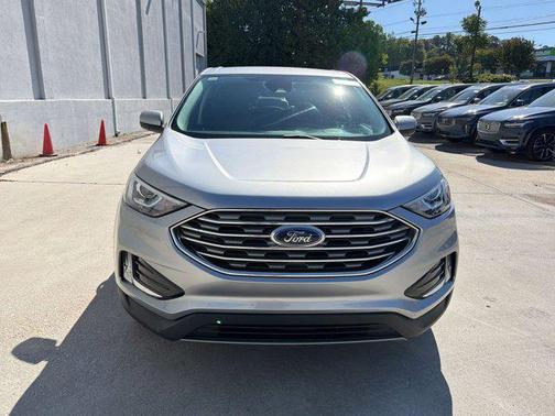 Iconic Silver Metallic 2021 Ford Edge SEL