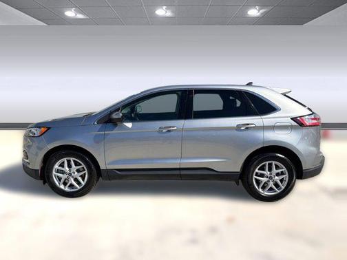 Iconic Silver Metallic 2021 Ford Edge SEL