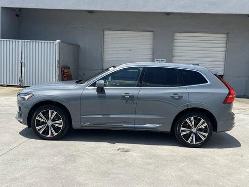 2022 Volvo XC60 B6 Inscription