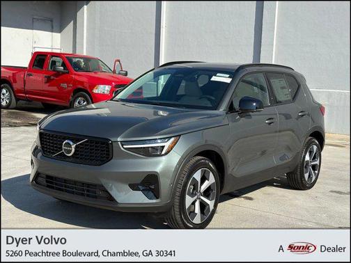 2026 Volvo XC40 B5 Plus