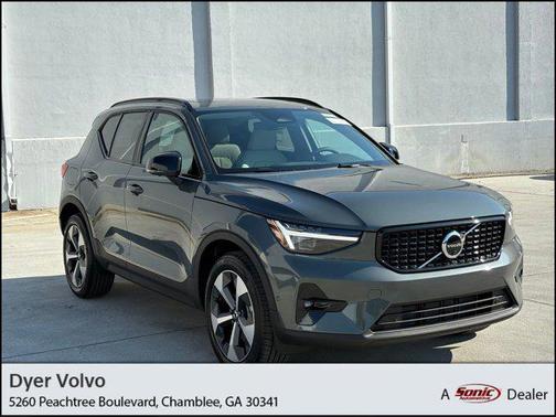 2026 Volvo XC40 B5 Plus