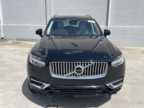 2024 Volvo XC90 B5 Plus Bright Theme