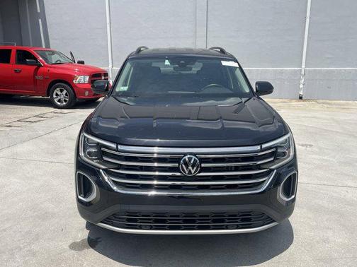 2024 Volkswagen Atlas 2.0T SE w/Technology 4MOTION