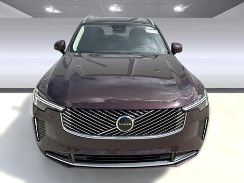2025 Volvo XC90 B6 Core