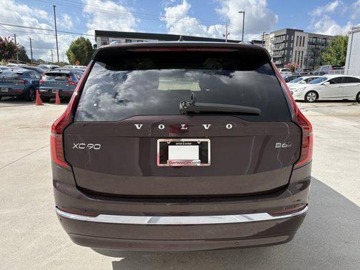 2025 Volvo XC90 B6 Core