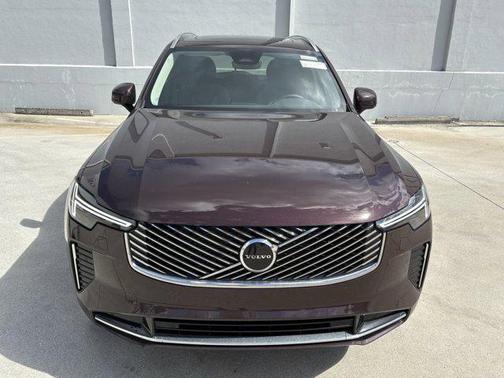2025 Volvo XC90 B6 Core