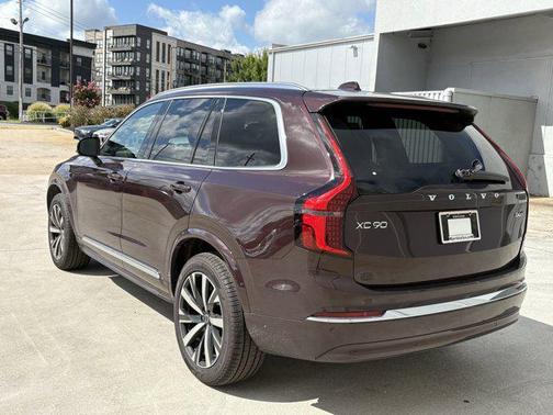 2025 Volvo XC90 B6 Core