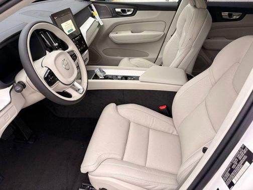 2026 Volvo XC60 B5 Ultra