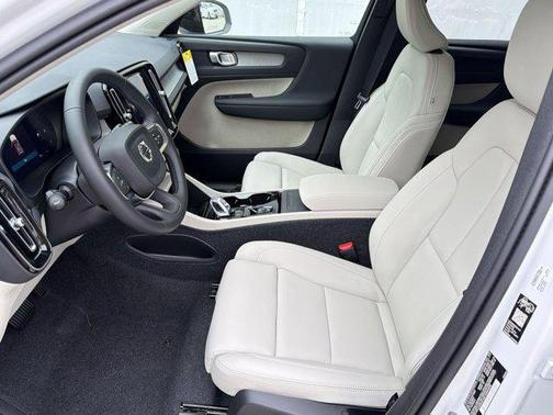 Crystal White 2026 Volvo XC40 Plus, B5 AWD Gas (mild hybrid), Dark