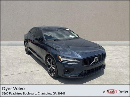 2024 Volvo S60 B5 Plus Dark Theme