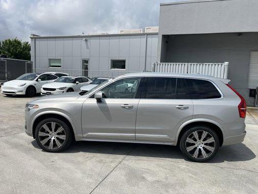 2023 Volvo XC90 B6 Ultimate 7-Seater