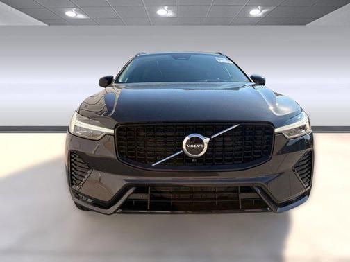 2025 Volvo XC60 B5 Core