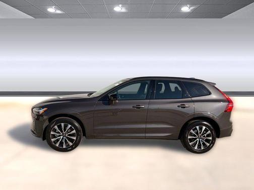 2025 Volvo XC60 B5 Core