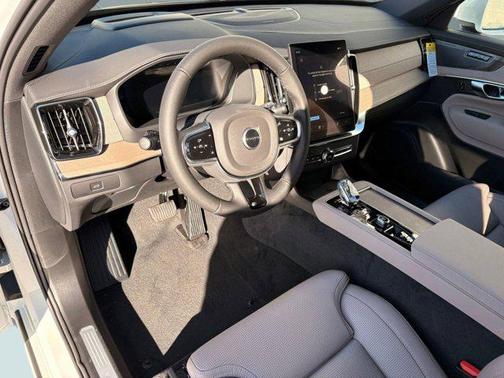 2026 Volvo XC90 B6 Ultra 7-Seater
