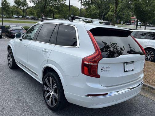 2023 Volvo XC90 Recharge Plug-In Hybrid T8 Ultimate Bright Theme 7-Seater