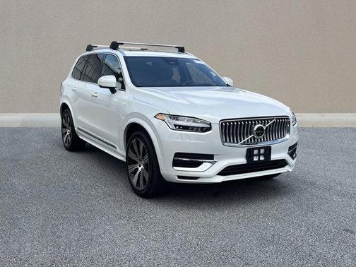 2023 Volvo XC90 Recharge Plug-In Hybrid T8 Ultimate Bright Theme 7-Seater
