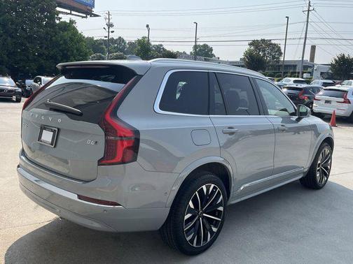 2025 Volvo XC90 B6 Plus 7-Seater