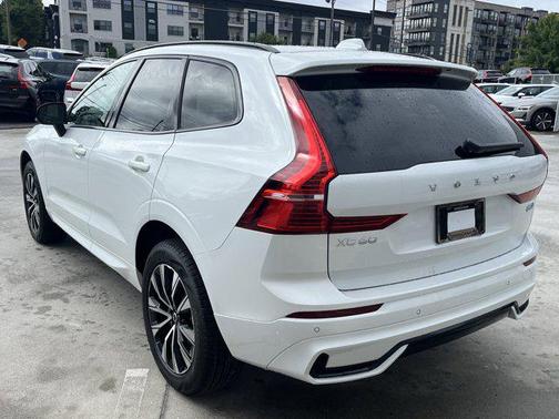 2025 Volvo XC60 B5 Core