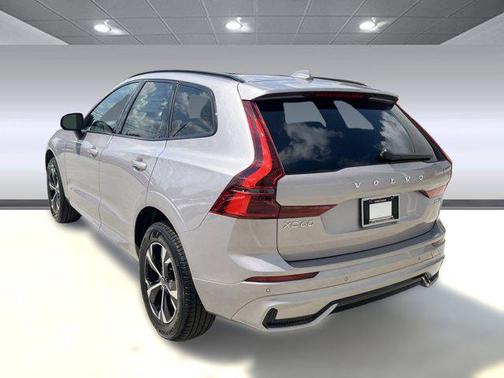 2026 Volvo XC60 B5 Core