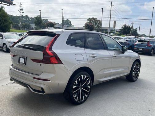 2026 Volvo XC60 B5 Ultra