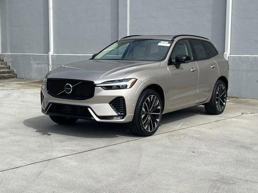 2026 Volvo XC60 B5 Ultra