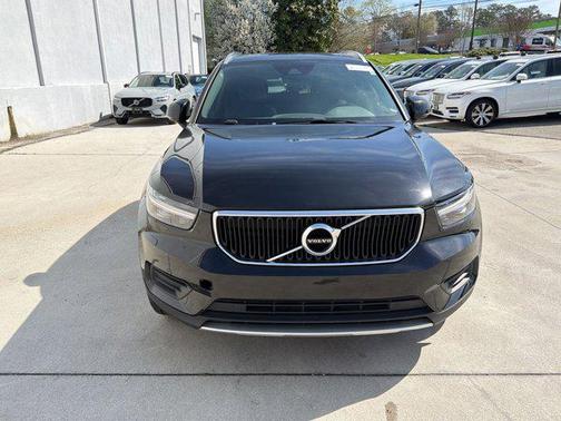 2020 Volvo XC40 T4 Momentum