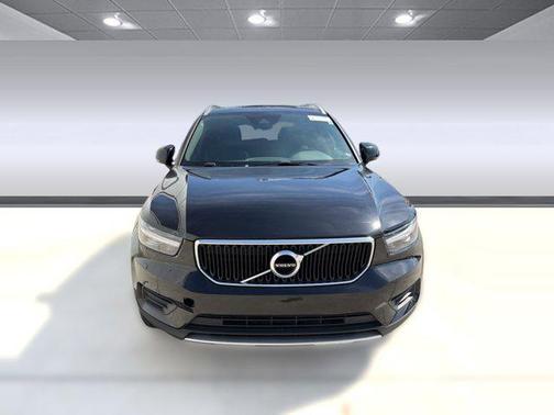 2020 Volvo XC40 T4 Momentum