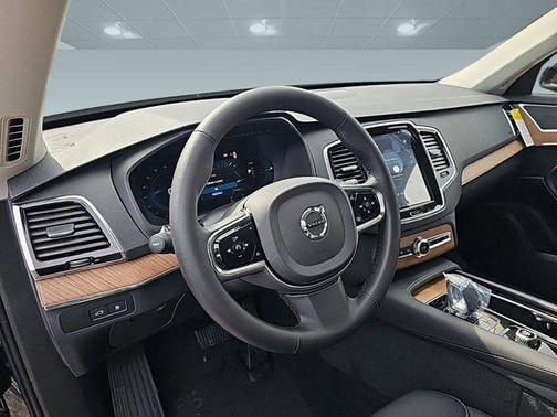 2024 Volvo XC90 Recharge Plug-In Hybrid T8 Plus Bright Theme 7-Seater