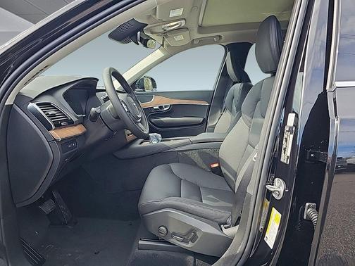 Onyx Black 2024 Volvo XC90 Recharge Plug-In Hybrid T8 Plus Bright Theme 7-Seater