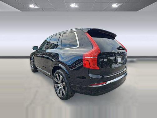 2024 Volvo XC90 Recharge Plug-In Hybrid T8 Plus Bright Theme 7-Seater