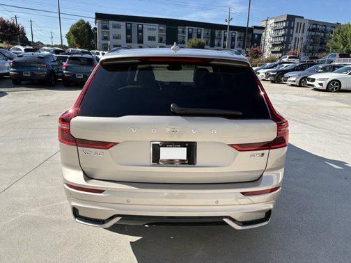2026 Volvo XC60 B5 Core