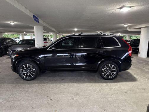 2019 Volvo XC90 T6 Momentum