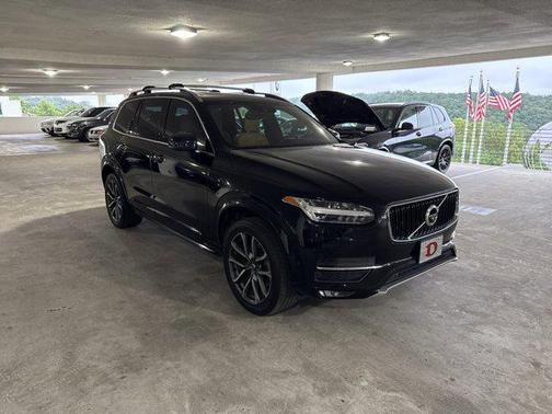 2019 Volvo XC90 T6 Momentum