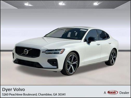 2024 Volvo S60 B5 Plus Dark Theme