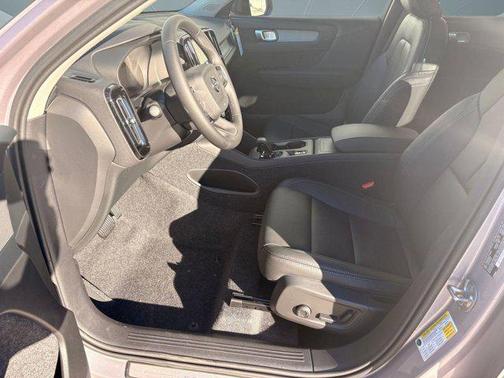 2026 Volvo XC40 B4 Core