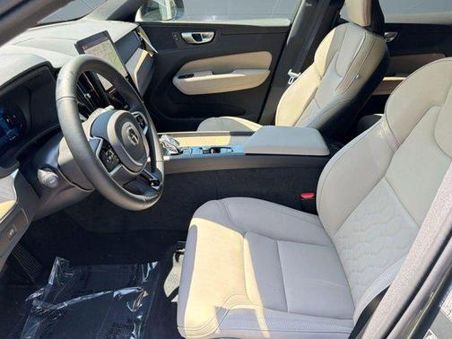 Forest Lake 2026 Volvo XC60 B5 Core