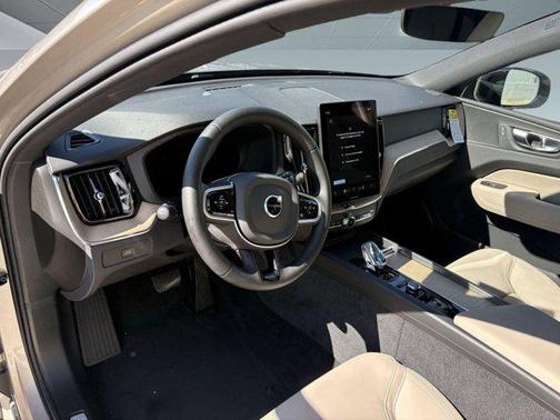 2026 Volvo XC60 B5 Core