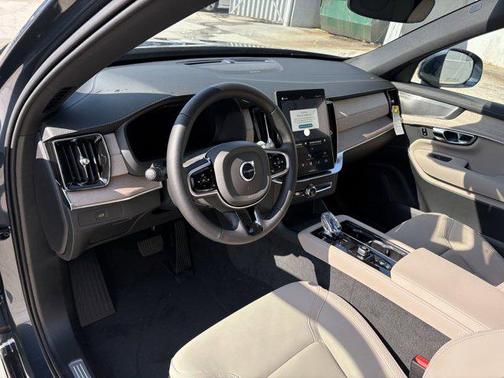 2026 Volvo XC90 B6 Plus 7-Seater