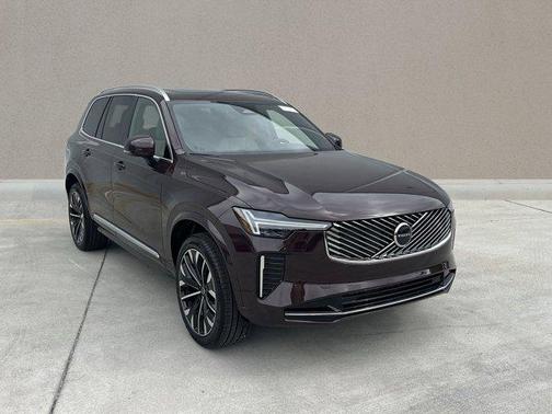 2025 Volvo XC90 B5 Core