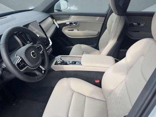2026 Volvo XC90 Core, B5 AWD Gas (mild hybrid), Gasoline, Bright, 7 Seats