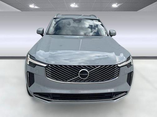 2026 Volvo XC90 B5 Core