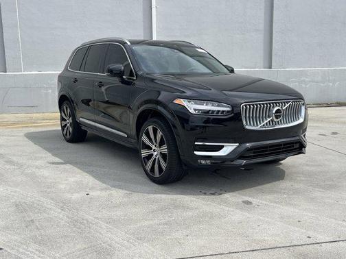 2024 Volvo XC90 B6 Plus Bright Theme 7-Seater
