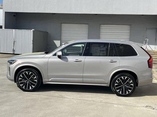 2025 Volvo XC90 B6 Plus 7-Seater