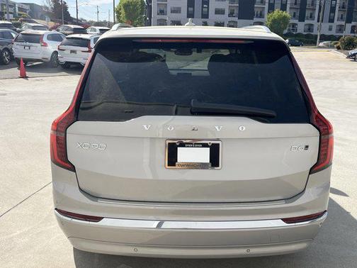 2025 Volvo XC90 B6 Plus 7-Seater