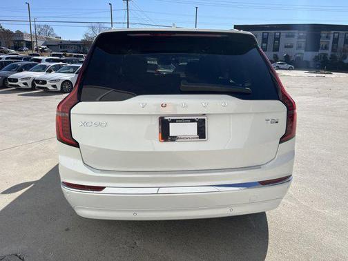 2025 Volvo XC90 Plug-In Hybrid T8 Ultra 7-Seater