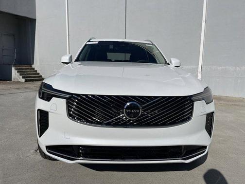 2025 Volvo XC90 Plug-In Hybrid T8 Ultra 7-Seater