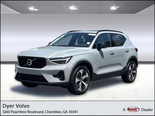 2026 Volvo XC40 B5 Plus