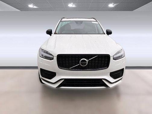 2023 Volvo XC90 Recharge Plug-In Hybrid T8 Plus Dark Theme 7-Seater