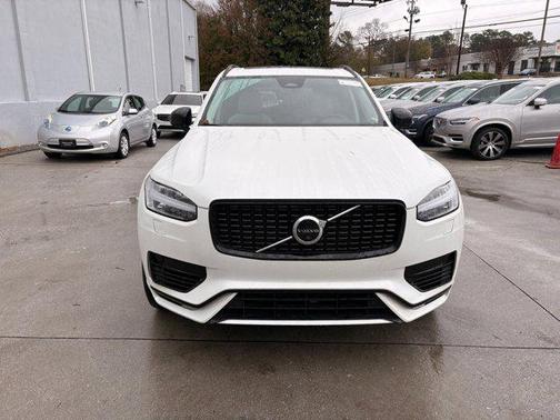 2023 Volvo XC90 Recharge Plug-In Hybrid T8 Plus Dark Theme 7-Seater