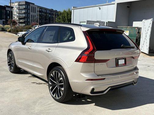 2026 Volvo XC60 B5 Ultra